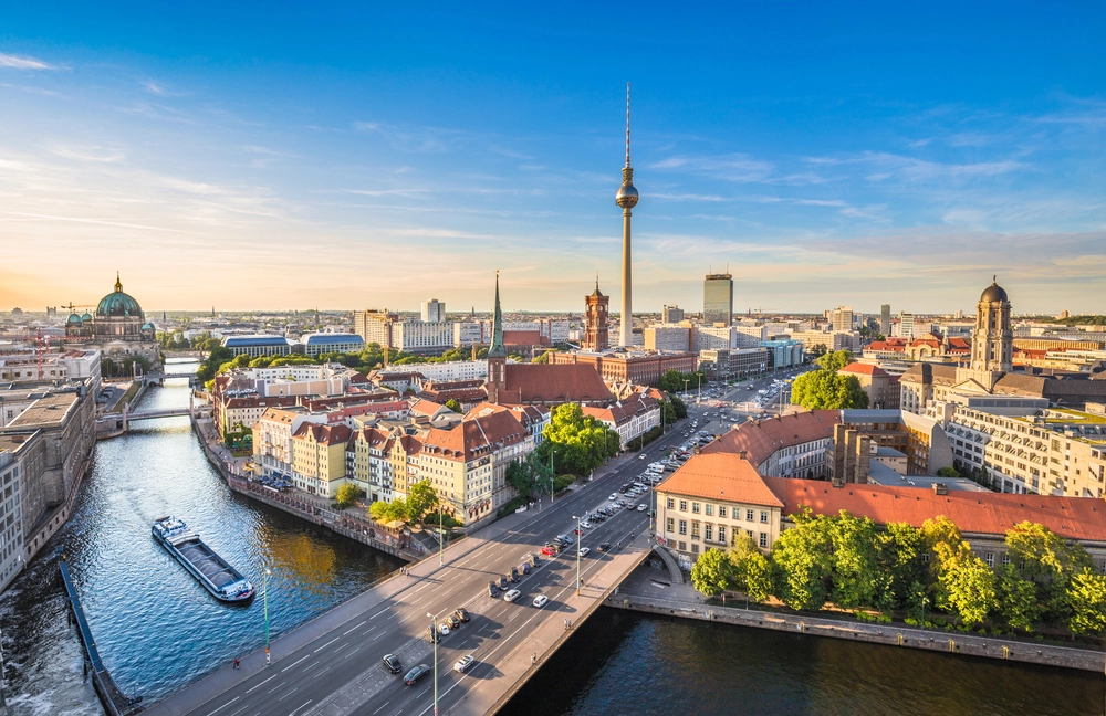 Hotels buchen und Berlin entdecken
